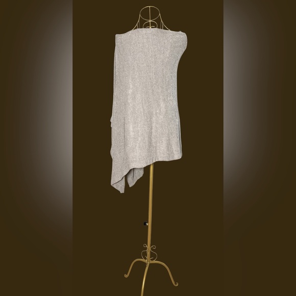 Barefoot Dreams Tan CozyChic Lite Weekend Wrap Poncho, One Size Fits Most - Picture 6 of 16